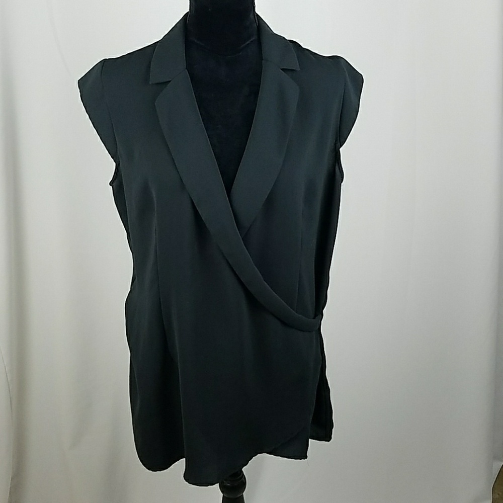 Cabi women‎ M blouse origami top black crossover
